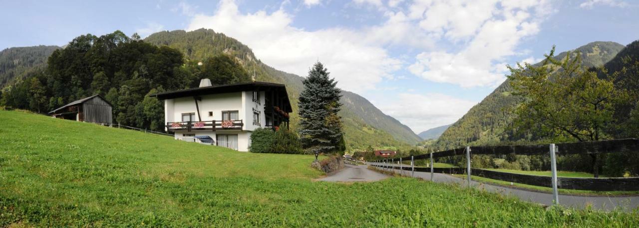 Haus Karin Bed and Breakfast Sankt Gallenkirch Eksteriør billede
