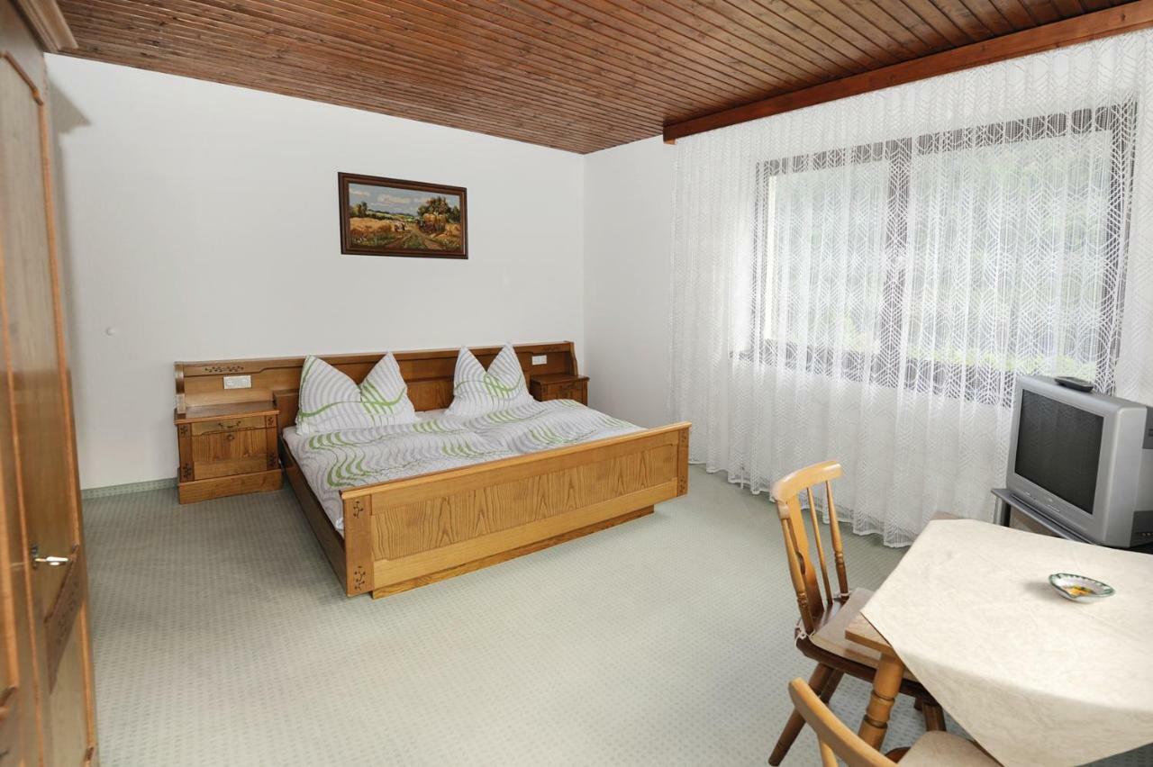 Haus Karin Bed and Breakfast Sankt Gallenkirch Værelse billede
